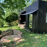Small Cozy 3-room House With Terrace & Large Garden Ilmandu