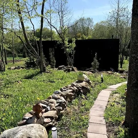 Small Cozy 3-room House With Terrace & Large Garden *