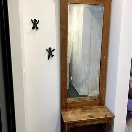 Small Cozy 3-room House With Terrace & Large Garden *