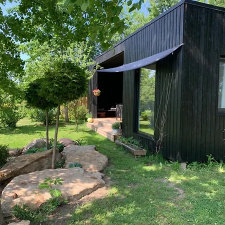 Small Cozy 3-room House With Terrace & Large Garden *