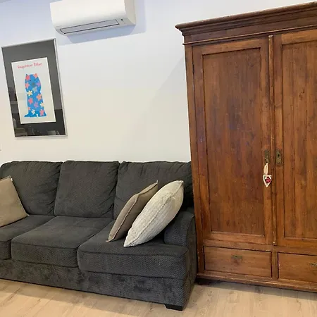 Small Cozy 3-room House With Terrace & Large Garden