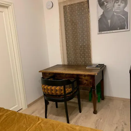 Small Cozy 3-room House With Terrace & Large Garden