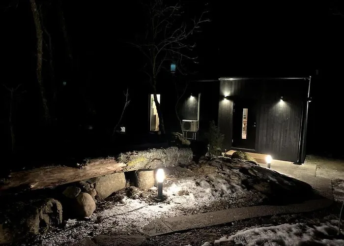 Small Cozy 3-room House With Terrace & Large Garden *