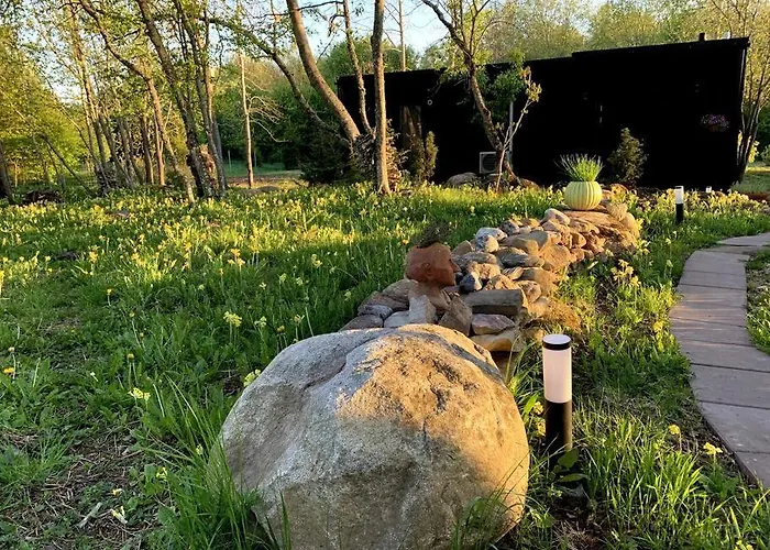 Small Cozy 3-room House With Terrace & Large Garden Dom wakacyjny Ilmandu