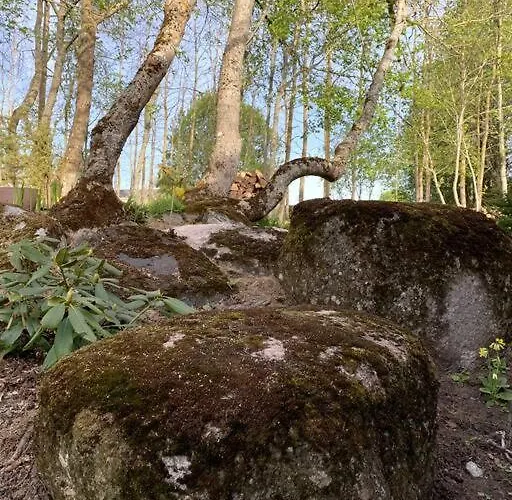 Small Cozy 3-room House With Terrace & Large Garden Dom wakacyjny