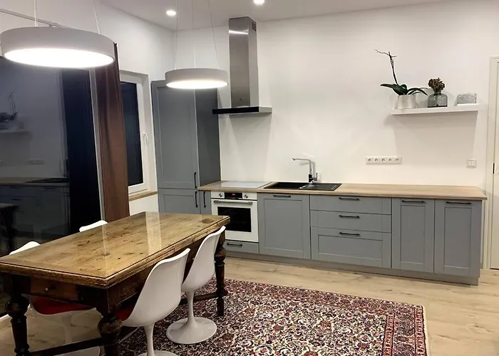 Small Cozy 3-room House With Terrace & Large Garden Dom wakacyjny